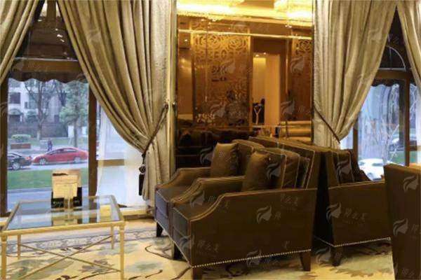 三、四川娇点文杰vs王运平医生：价格影响因素与预约方式详解