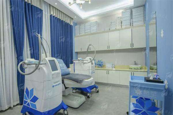 三、在云南昆明华美美莱整形做鼻整形，价格与流程是怎样的？