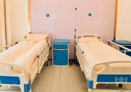 拉萨爱思特整形大腿环吸评测：郑波医生的技术靠谱吗-新颜智尚小程序一键预约！