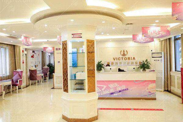 二、艾长安医生专精背景与技术特点