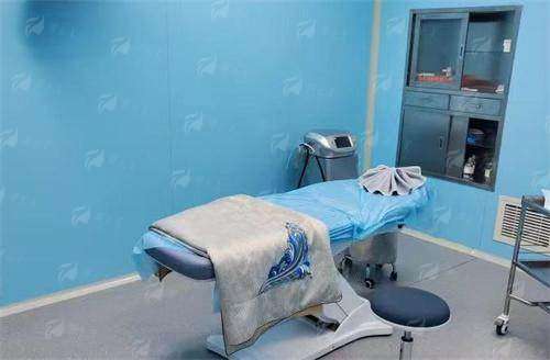 有做过合肥东方怡人医疗美容李腾文医生蜂巢皮秒的人吗？分享下感受-新颜智尚小程序一键预约！