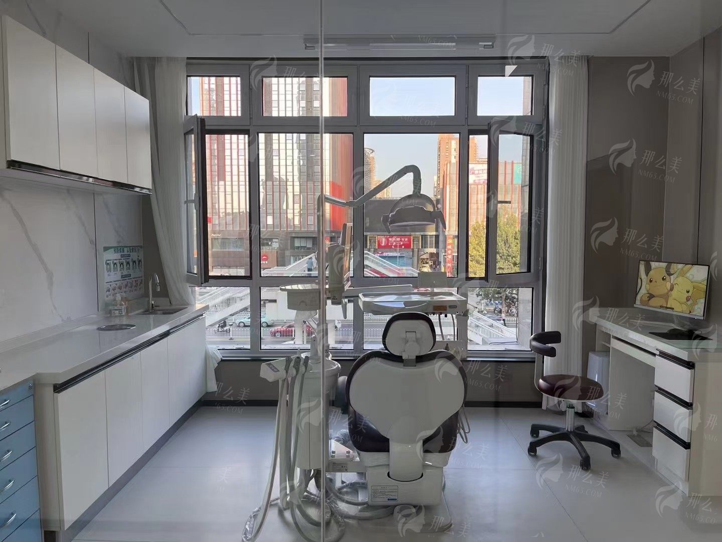 上海伊莱美顾新安祛眼袋价格贵吗？2025坐诊时间+案例速看，新颜智尚一键查询，领取内部折扣