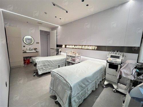 四、【临汾佳美整形门诊】医生团队：十年经验保护安心