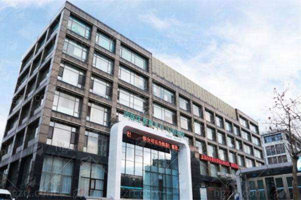 一、大连沙医生的面部拉皮技术究竟有何特色？