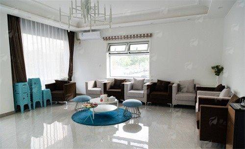 大同德尔美客医疗美容医院简介：宋国强医生祛眼袋案例分享，价格表&地址-新颜智尚小程序一键预约！