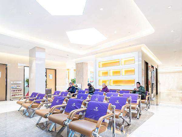 三、在武汉仁爱时光医疗美容做丰臀，价格和流程是怎样的？