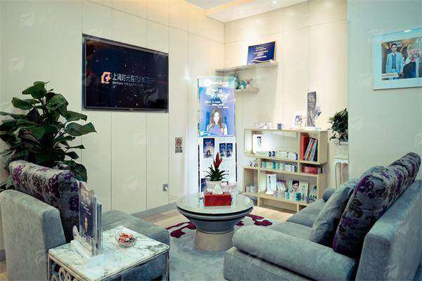 二、深度剖析上海时光整形：主流隆鼻方式与价格全知道