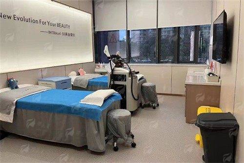 二、核心优势：医生技术与项目特色的深度解析