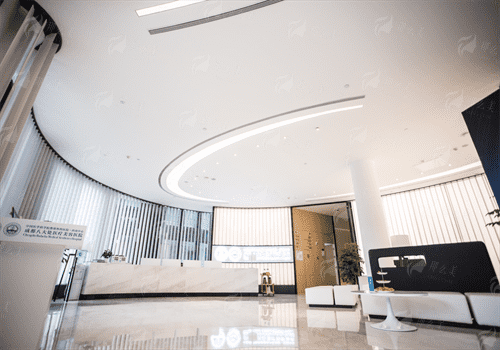 一、成都八大处医疗美容医院徐奕昊医生隆胸技术优势