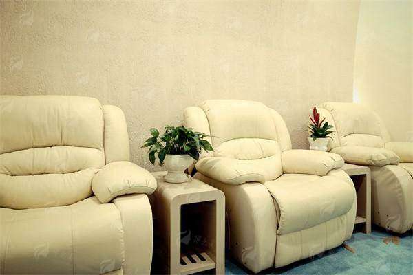 三、上海时光徐怀河唇裂修复的预约方式与价格参考