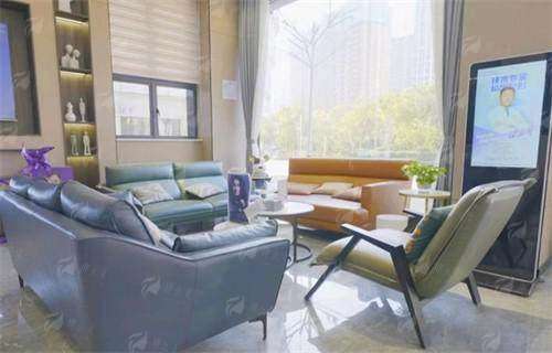 四、赣州亚韩吸脂价格参考：透明收费与性价比分析