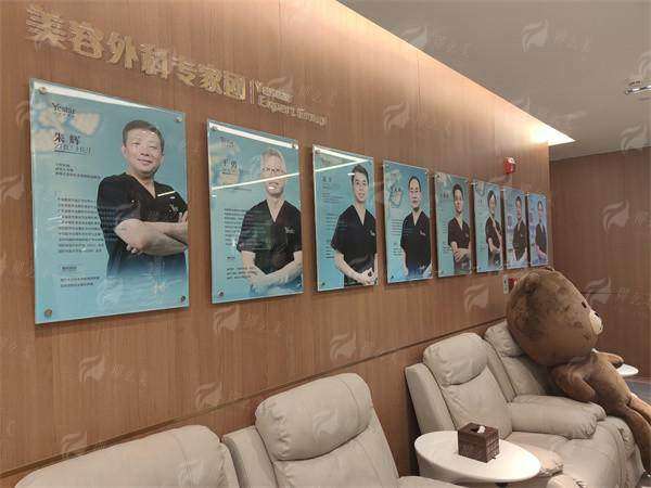 揭秘深圳艺星轮廓固定：蒲翠玲院长核心技术解析与玻尿酸价格，附新颜智尚小程序预约通道，名额有限速约