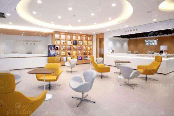 重庆当代王旭明隆鼻效果好，怎么预约更顺？新颜智尚小程序+快速咨询入口整理