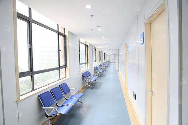 二、除了苏薇洁医生,上海海华整形的双眼皮技术实力如何?