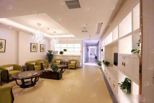 四、苏州维多利亚美容医院两位医生双眼皮成效客观对比