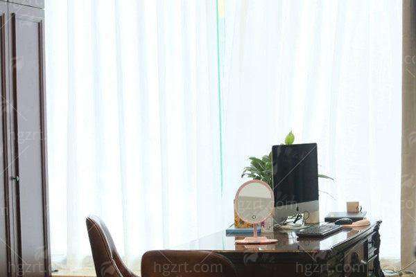 陈国双医生拉皮手术预约火爆！成都悦好医学美容医院怎么约？新颜智尚小程序一键搞定