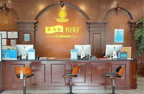 二、四川悦好医院医生简介：胡纯兵院长割双眼皮有何独到之处？