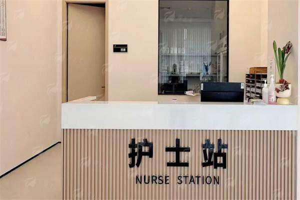 揭秘厦门美仑美奂吸脂效果，看用户反馈与医生操作，新颜智尚小程序预约享优惠