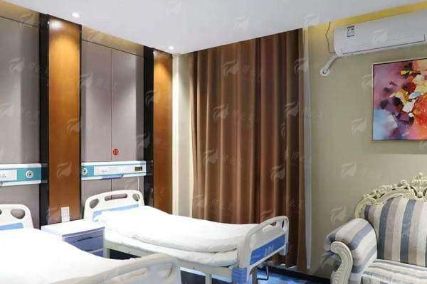 阜阳微悦医疗美容医院口碑怎么样？医生勇中华面部轮廓技术解析-新颜智尚小程序一键预约！