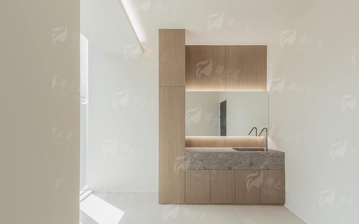 成都隆胸必看！西区医院玛丽技术好在哪？价格/案例/预约全解析，新颜智尚一键预约不排队