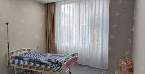 二、周口令颜医疗美容门诊部自体脂肪移植医生团队