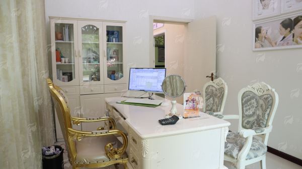 三、曲靖韩美李武龙医生双眼皮真实实例解析