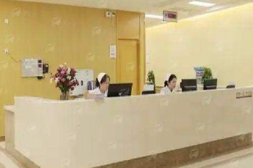 <strong>三、<strong>在南京做脂肪填充，价格和成效如何权衡？</strong></strong>