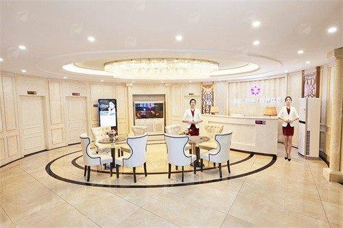 三、乌鲁木齐紫星黄金微针真实实例对比