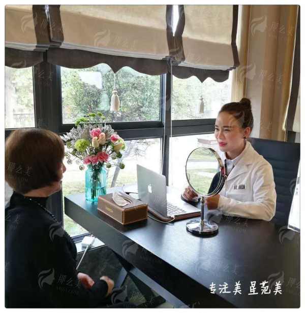 三、从术前评估到术后修复:金江峰隆胸全流程服务