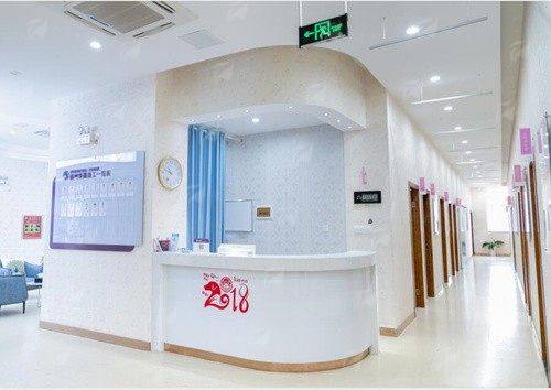 一、赣州华美医疗美容门诊部：脂肪填充技术的专精践行者