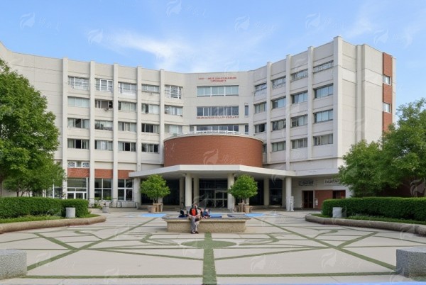 三、为什么选择西安国际医学美容进行双眼皮修复?