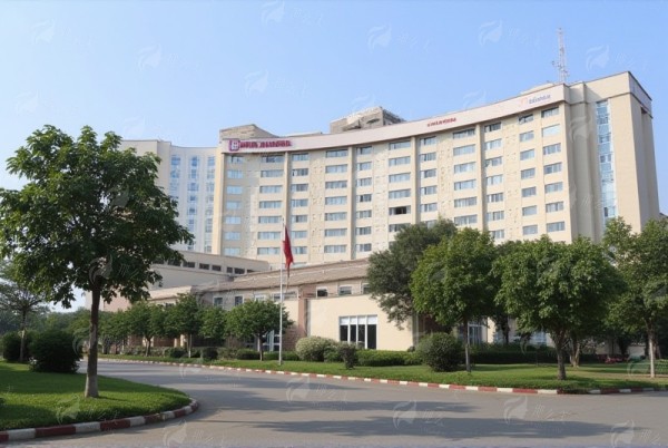 三、美杜莎眼综合适合哪些人?术前需要注意什么?