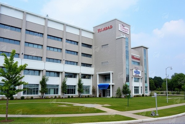 二、为什么选择武汉仁爱时光医疗做祛眼袋手术？