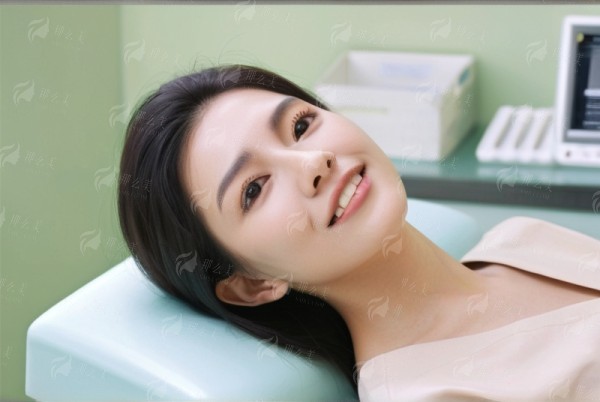 二、任莹莹医生：隐适美隐形矫正的专精领航者