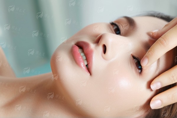 5. 价格亲民,开启厦门思明好牙依口腔门诊部正雅隐形矫正美牙之旅!