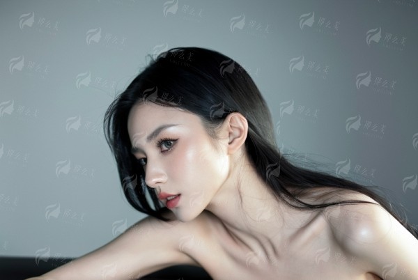 哪些人适合做腰腹吸脂塑形？